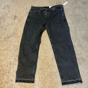 NWT Banana Republic low rise straight jeans. Size 31.